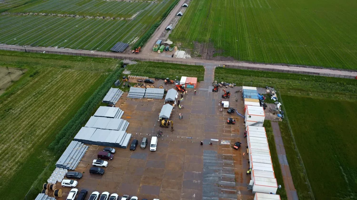 L'area logistica di Bellingwolde con i materiali in consegna